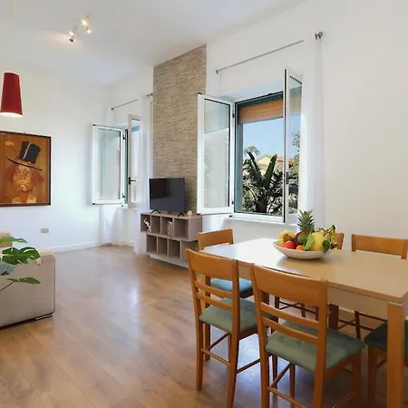 דירה Franco's House סורנטו